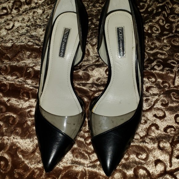 BCBG Black Pumps - Picture 3 of 6